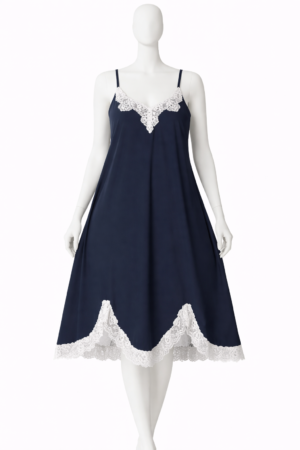 Nuisette Satin Bleu Nuit – Dentelle Élégante