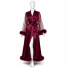 Kimono Satin Bordeaux & Plumes Élégance Royale