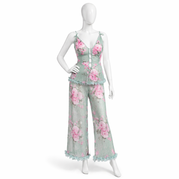Pyjama Velours Fleuri – Douceur Élégante
