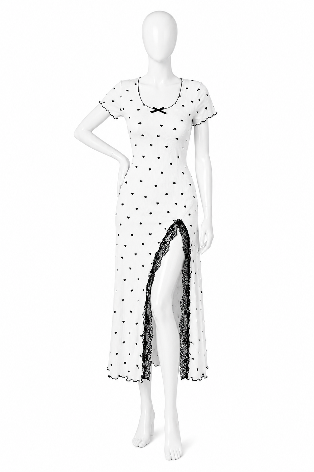 Nuisette Longue Blanche à Motifs Cœurs – Élégance & Confort