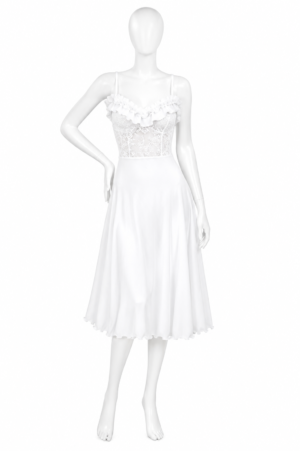 Nuisette Longue Blanche en Dentelle Florale – Élégance & Douceur Nuisette Longue Blanche en Dentelle Florale – Élégance & Douceur