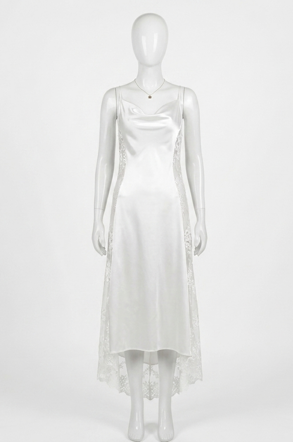 Nuisette Longue Blanche Satinée à Dentelle Florale