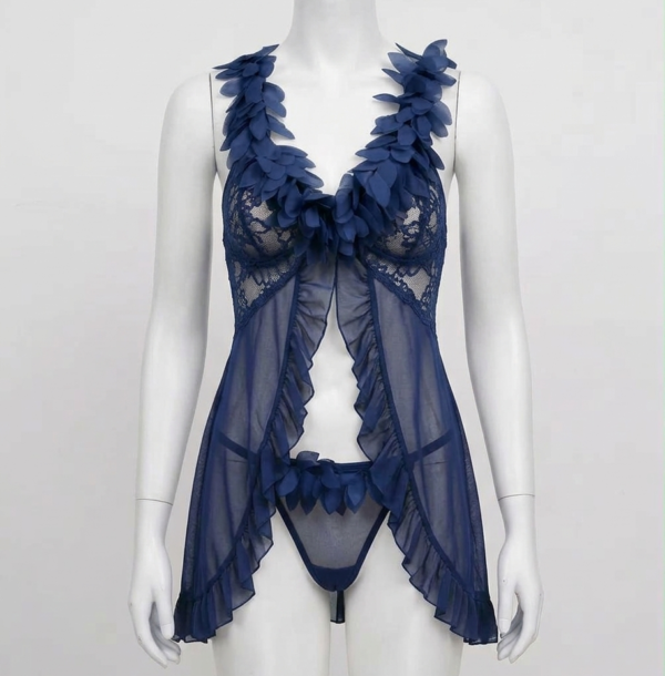 Ensemble Babydoll Bleu Nuit à Dentelle & Pétales 3D Ensemble Babydoll Bleu Nuit à Dentelle & Pétales 3D