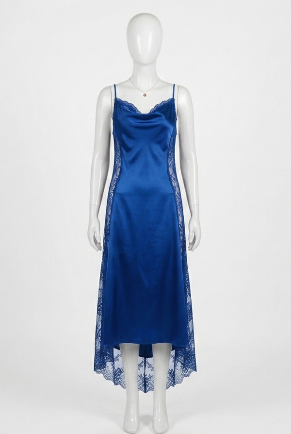Nuisette Longue Bleu Royal Satinée à Dentelle Florale
