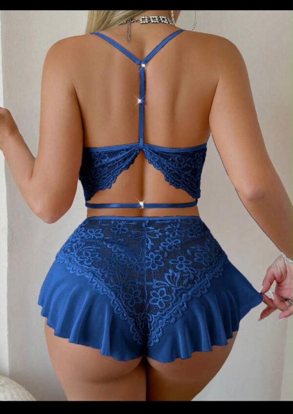 Ensemble Lingerie en Dentelle Florale avec Short à Volants – 2 Pièces