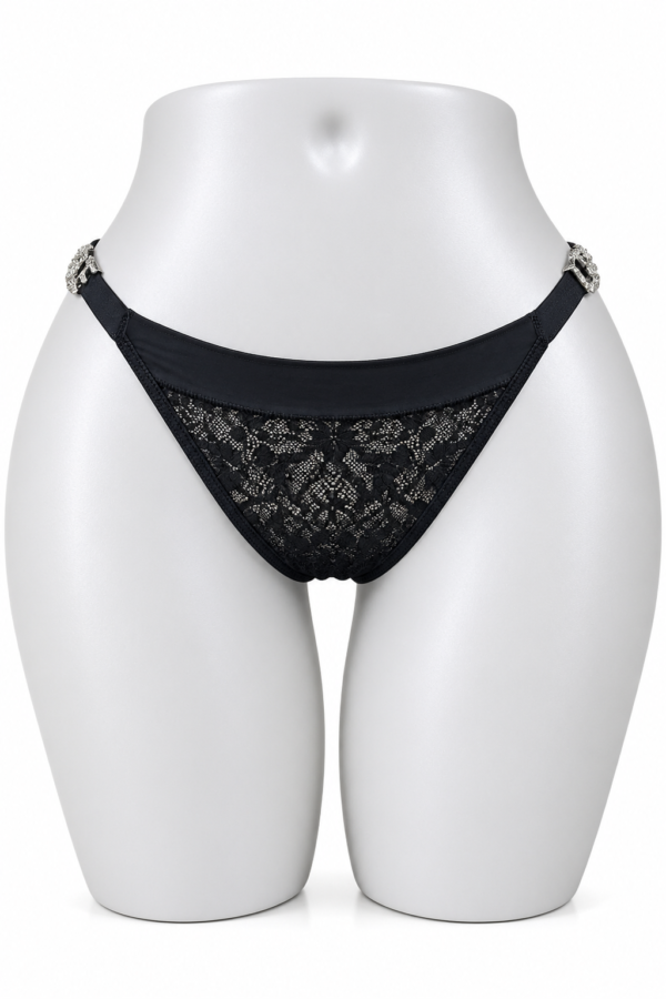 Culotte en Dentelle Florale – Taille Basse & Détails Latéraux Bijoux